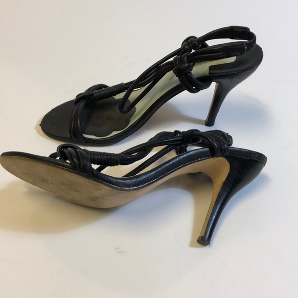 Max Studio Strappy Sandler’s - Picture 3 of 3
